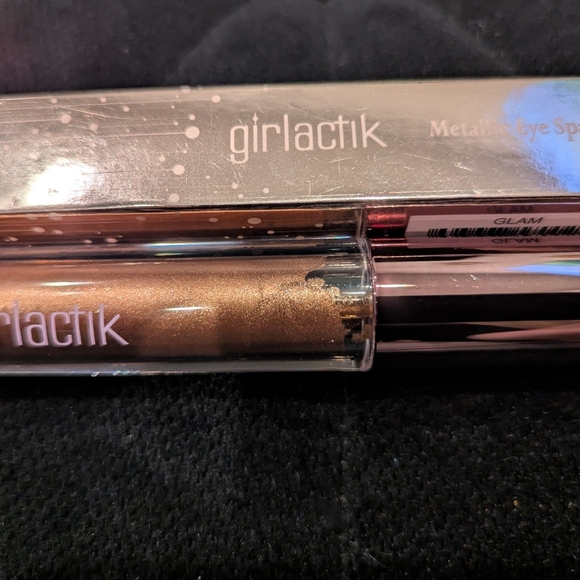 Girlactik Metallic Eye Sparkle Shadow Color-Glam New in Box - Picture 10 of 11